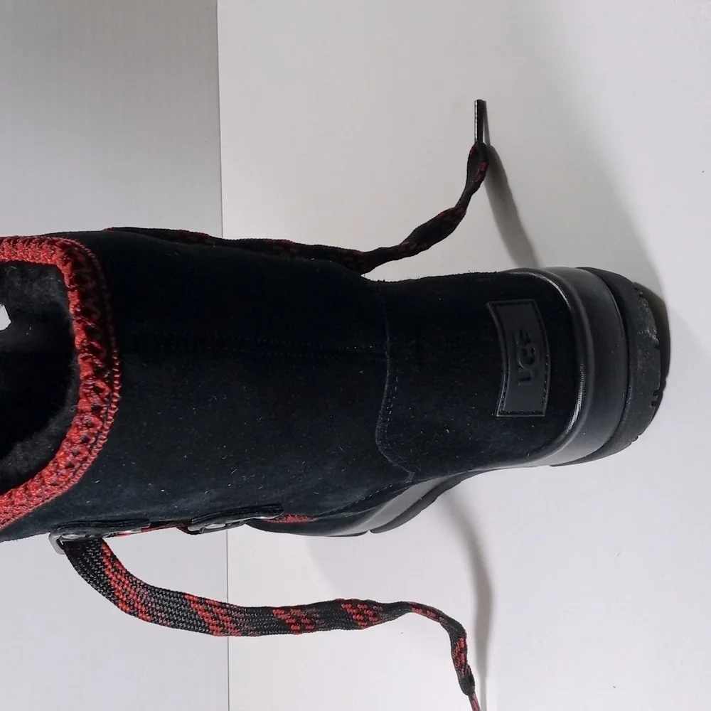 Boot - Picture 3 of 9